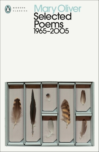 Book cover of Selected Poems by Mary Oliver