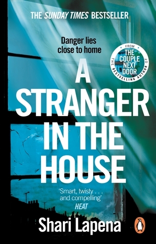 Book cover of A Stranger in the House by Shari Lapena