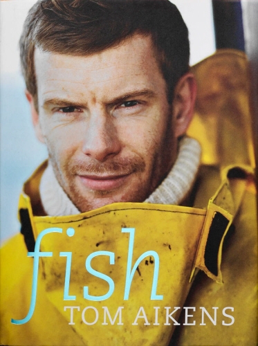 Book cover of Fish by Tom Aikens