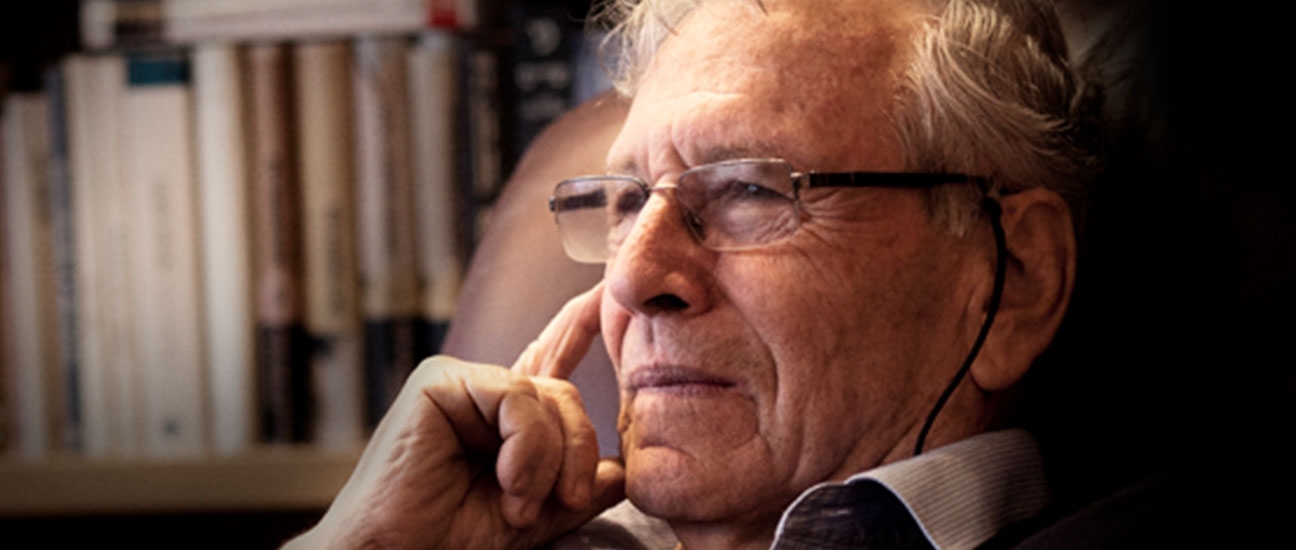 Amos Oz